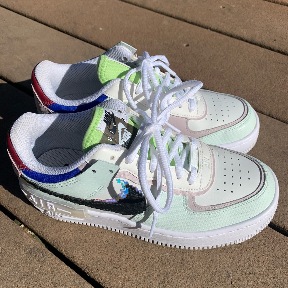Nike Air Force 1 Shadow SE Pixel Swoosh- Barely Green